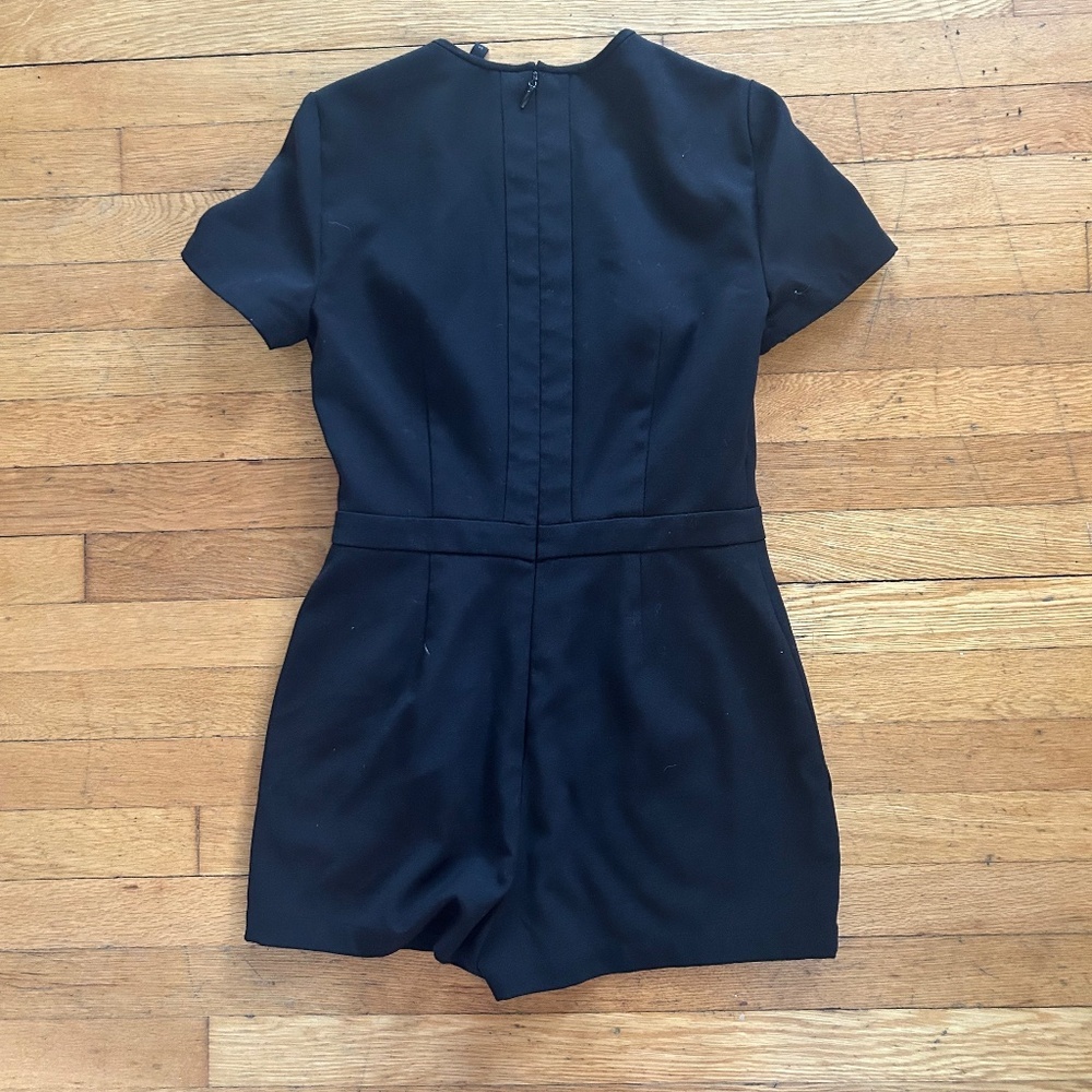 BCBGMaxAzria Maree Romper Womens Size 4 Black Short Sleeve Cutout Pockets - Picture 7 of 9